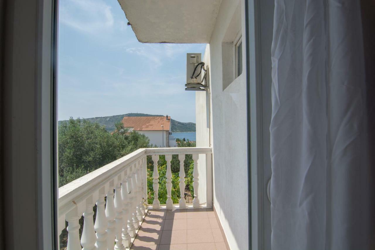 Olive Gardens Apartment Primošten Exterior foto