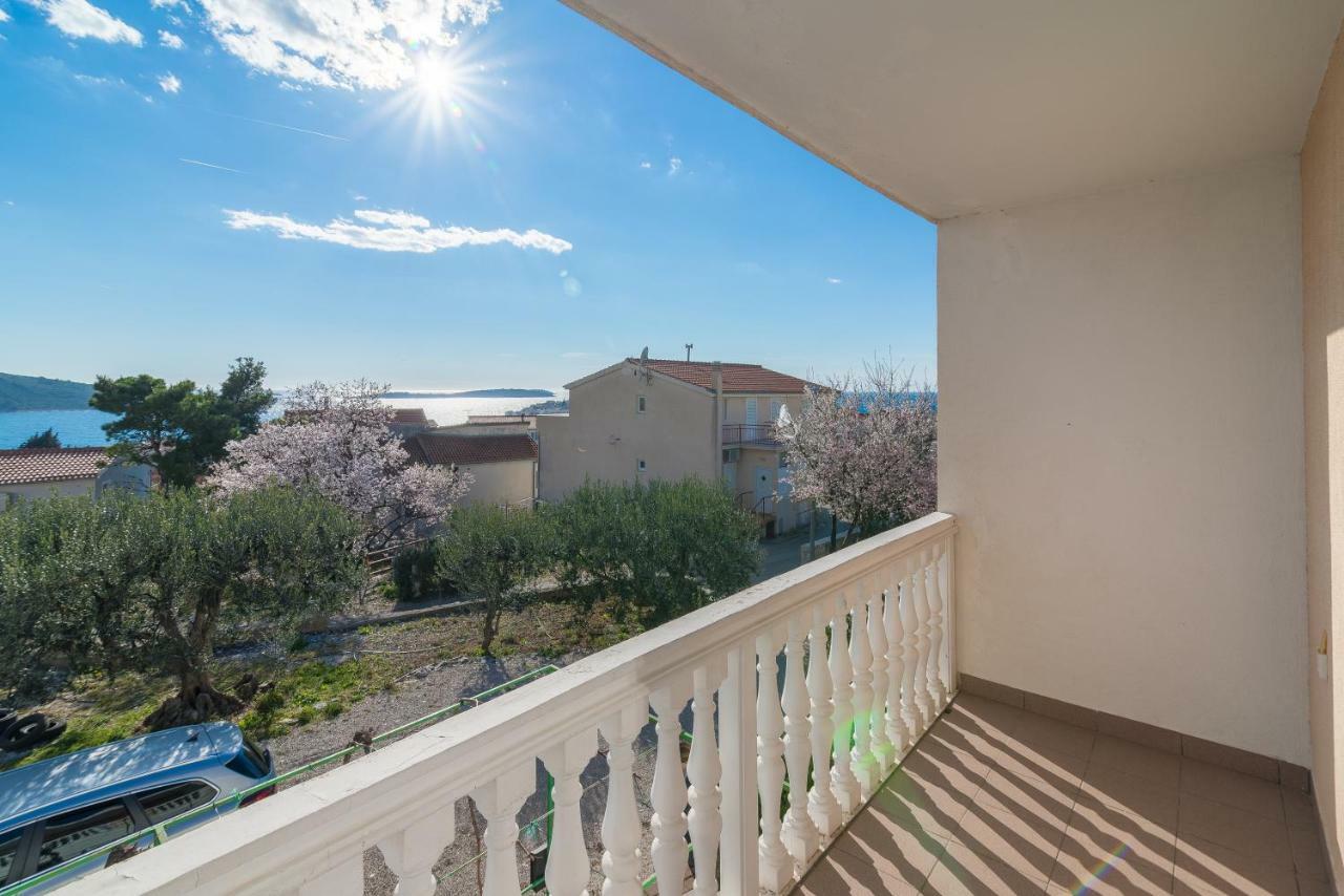 Olive Gardens Apartment Primošten Exterior foto