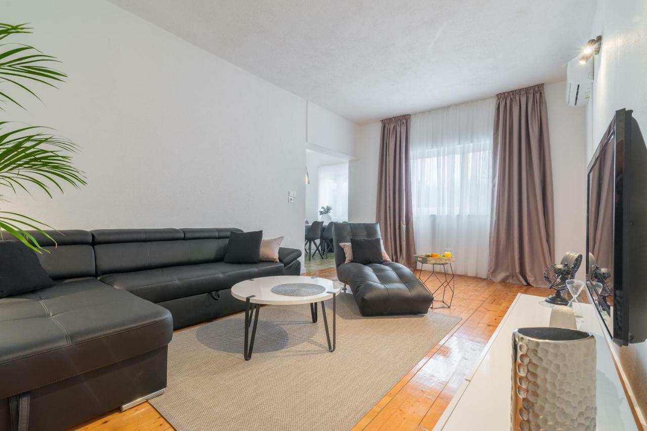 Olive Gardens Apartment Primošten Exterior foto